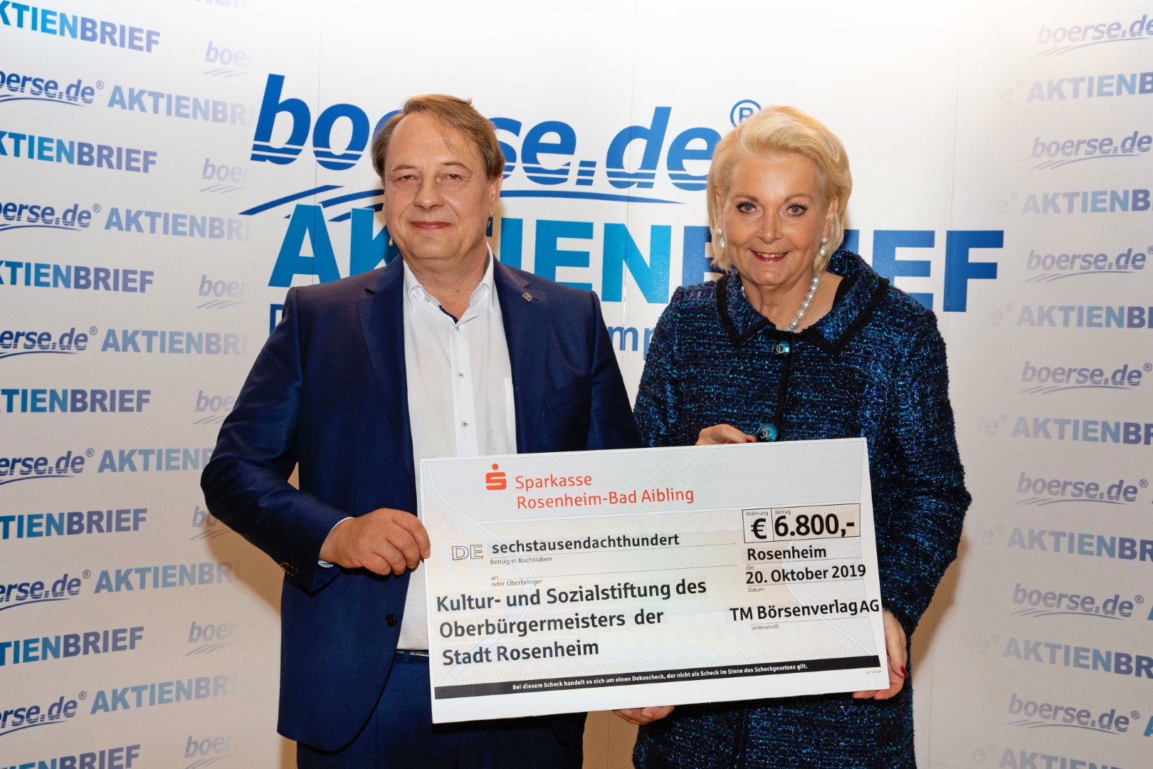 6800 Euro an die Rosenheimer Kultur- und Sozialstiftung